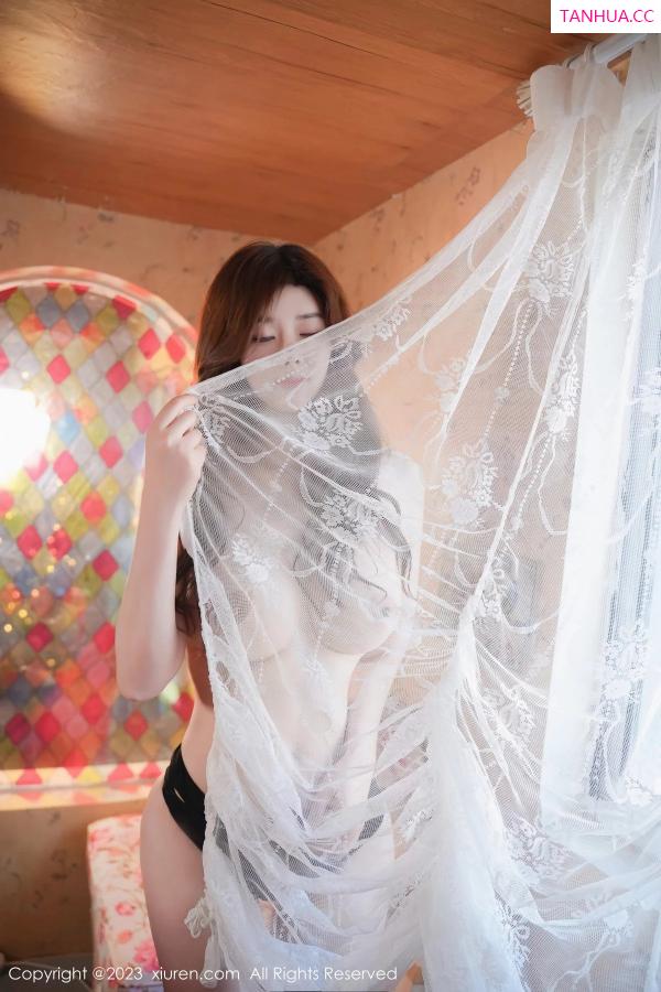   [XiuRen]高清写真图 2023.12.20 No.7833 温柔的柔 黑丝美腿第39张图片